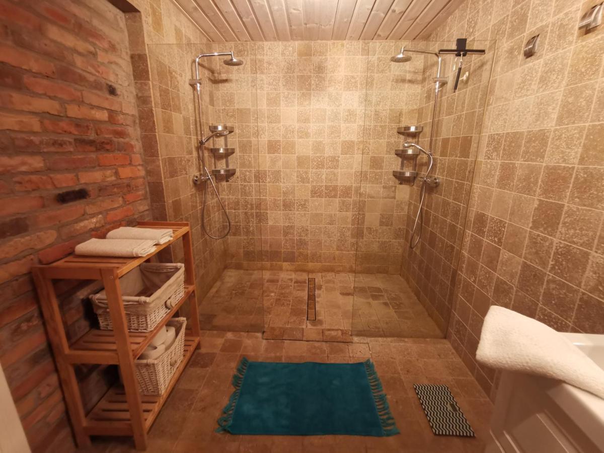 House Of Freedom With Sea View Sauna And Jacuzzi Oslonino Екстер'єр фото